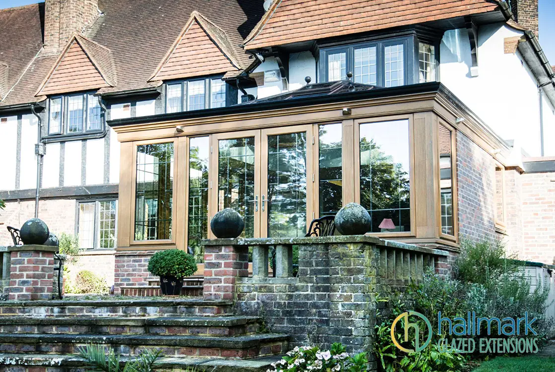 Seasoned Oak, Painted Hardwood or Aluminium; Which Glazed Extension is Right for You?
