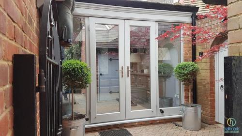 Bespoke Hardwood Garden Room in Eastbourne